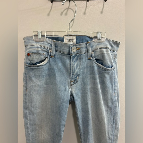 🍁Hudson Light Wash Rolled Ankle Jeans - Picture 3 of 10